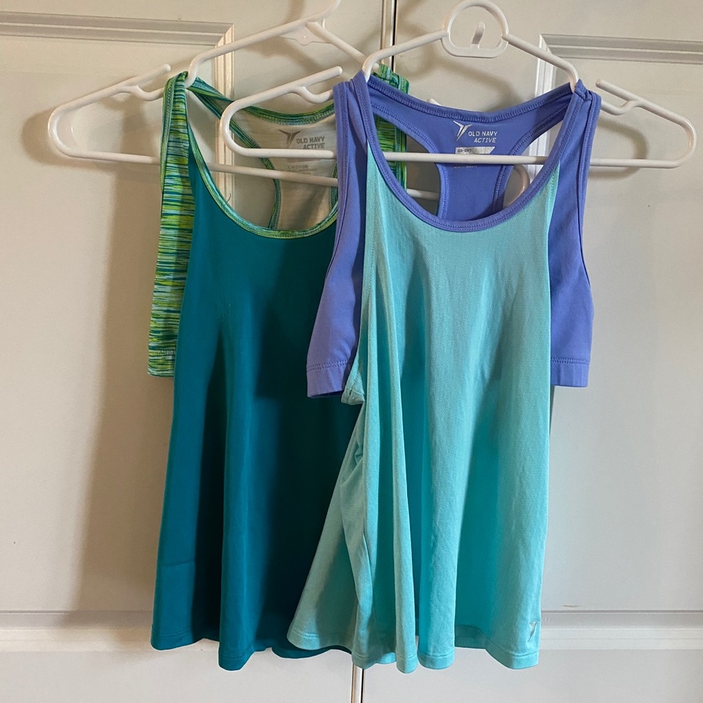 Old Navy Active tank tops with built in sports bra